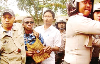 Arrest Demo Manokwari Cend Pos 141
